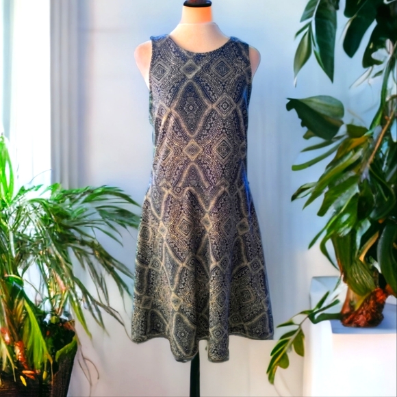 H&M Sleeveless Below Knee A-Line Dress Dark Blue Pattern Size Large - Picture 1 of 9
